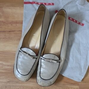 Prada Women's Vintage Leather Loafers – Mid-1990s – Rare Grey/Black Trim & Bow